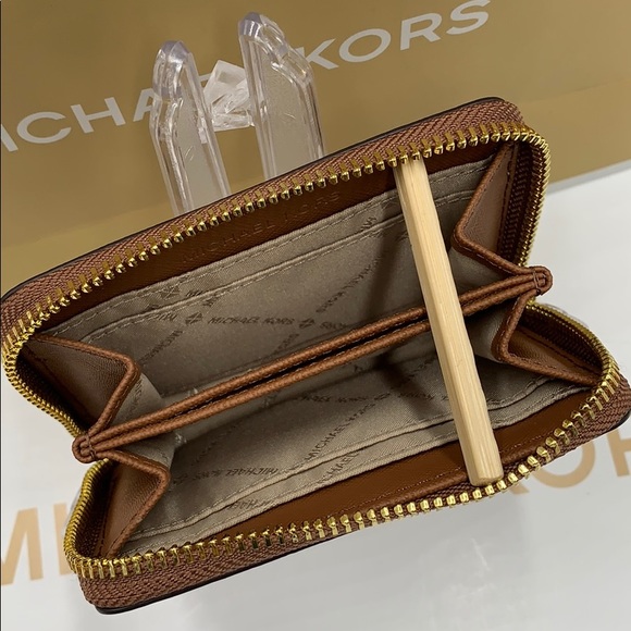 MICHAEL KORS JET SET TRAVEL MD ZA CARD CASE - Picture 6 of 16